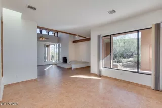 Photo #5: 6202005 Listing