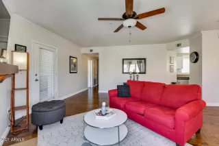 Photo #5: 6202280 Listing