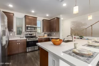 Photo #6: 6202369 Listing