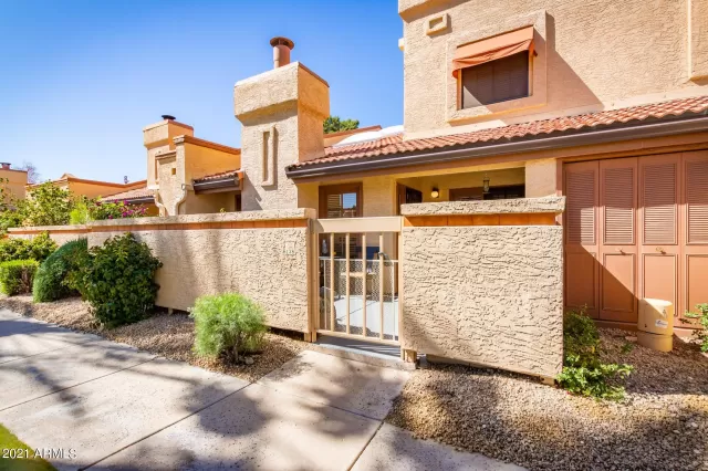 MLS: 6202383 Condo For Sale