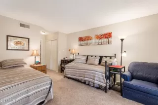 Photo #4: 6202383 Listing