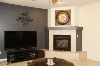 Photo #3: 6202450 Listing