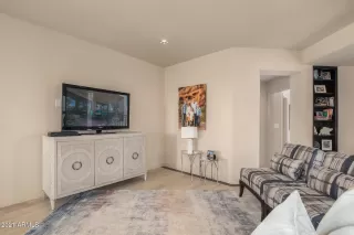 Photo #5: 6202724 Listing