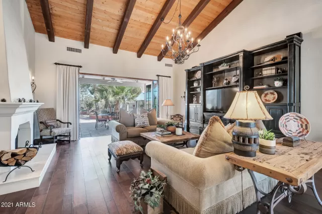 MLS: 6202746 Condo For Sale