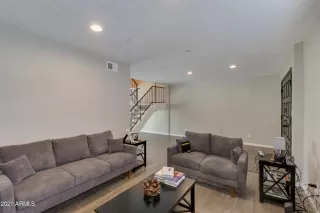 Photo #6: 6202852 Listing
