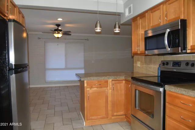 MLS: 6202949 Condo For Sale