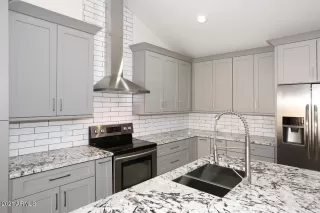 Photo #5: 6203648 Listing 