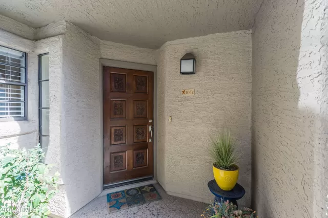 MLS: 6203680 Condo For Sale