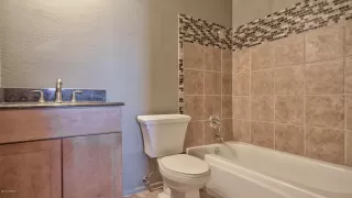 Photo #5: 6203899 Listing