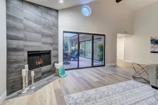 Photo #4: 6203923 Listing