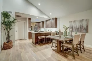 Photo #5: 6203923 Listing