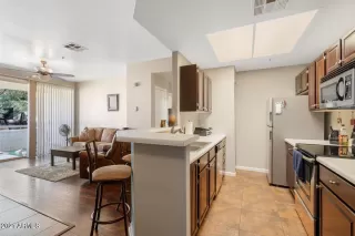 Photo #6: 6204136 Listing