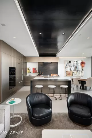 Photo #5: 6204221 Listing