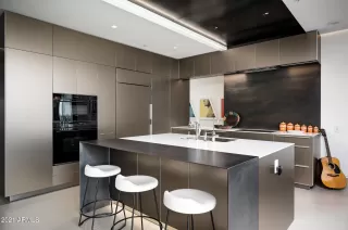 Photo #6: 6204221 Listing