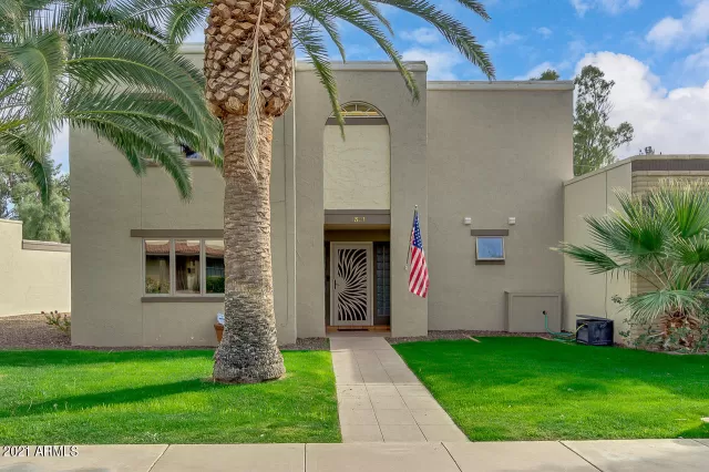 MLS: 6204231 Condo For Sale