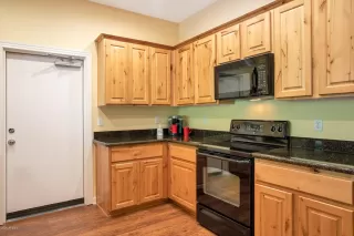 Photo #3: 6204242 Listing