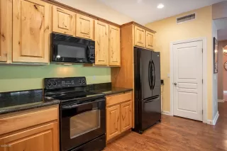 Photo #4: 6204242 Listing