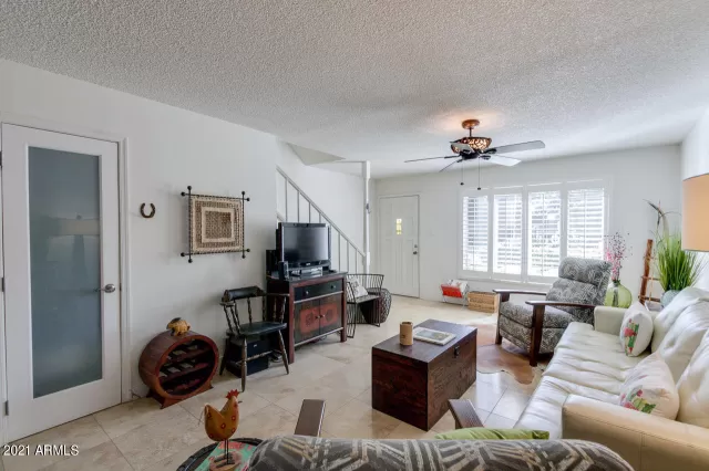 MLS: 6204328 Condo For Sale