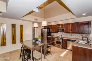 Photo #2: 6204373 Listing
