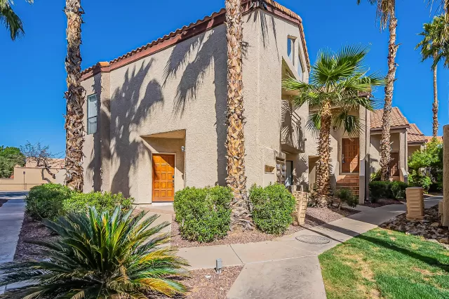 MLS: 6204585 Condo For Sale
