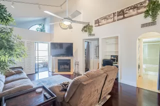 Photo #6: 6204585 Listing