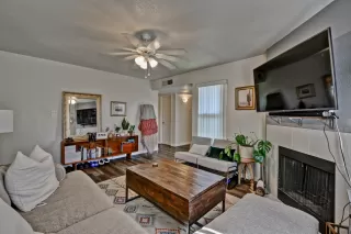 Photo #4: 6204640 Listing 