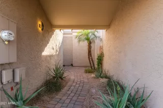 Photo #2: 6205011 Listing