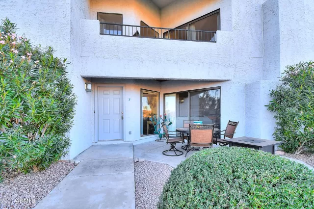 MLS: 6205199 Condo For Sale