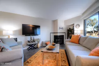 Photo #4: 6205199 Listing