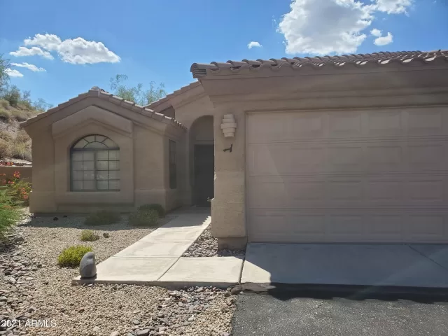 MLS: 6205244 Condo For Sale