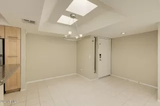 Photo #4: 6205262 Listing