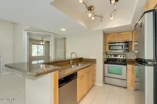 Photo #5: 6205262 Listing