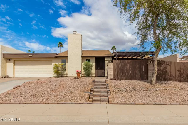 MLS: 6205271 Condo For Sale