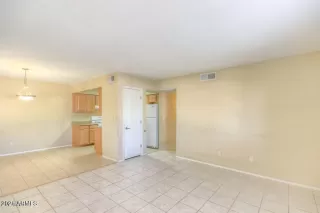 Photo #6: 6205296 Listing