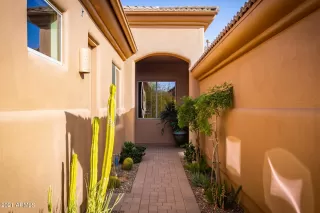 Photo #2: 6205384 Listing