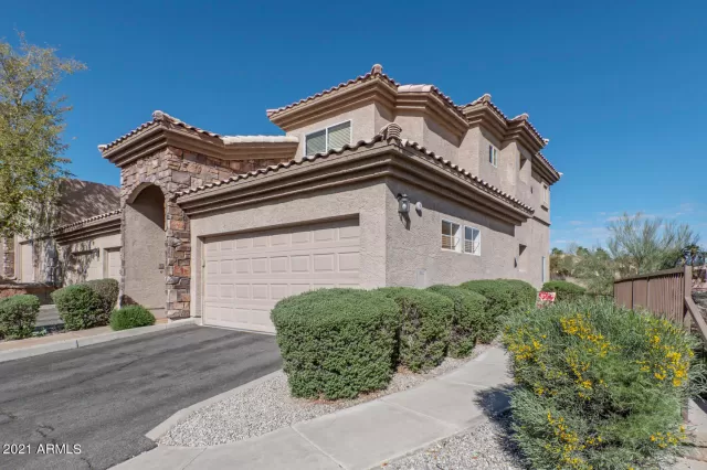 MLS: 6205390 Condo For Sale