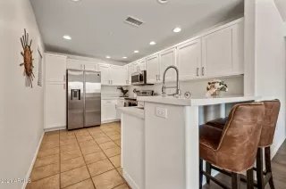 Photo #3: 6205511 Listing 