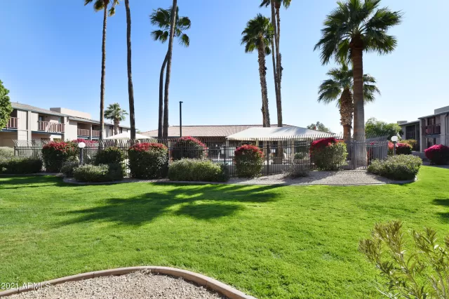 MLS: 6205520 Condo For Sale