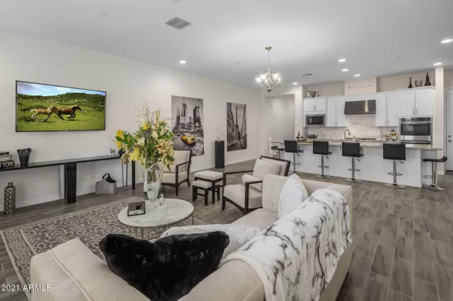 MLS: 6205703 Condo For Sale