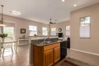 Photo #3: 6205757 Listing