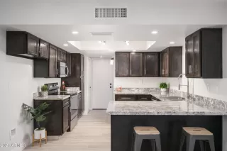 Photo #2: 6205825 Listing