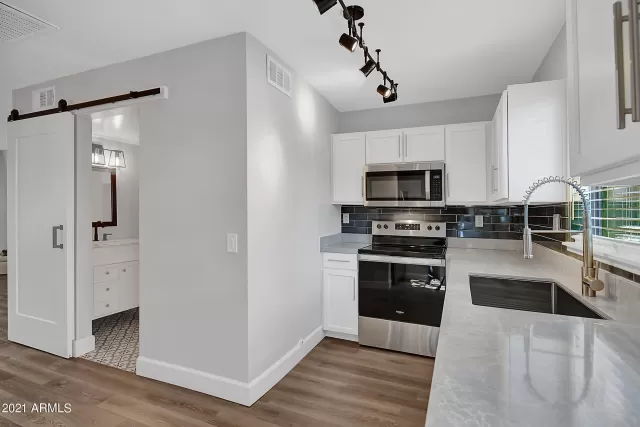 MLS: 6205856 Condo For Sale