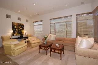 Photo #6: 6205914 Listing