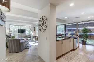 Photo #4: 6206059 Listing