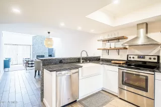 Photo #2: 6206385 Listing