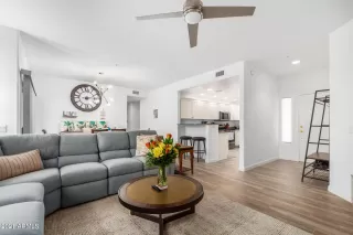 Photo #4: 6206608 Listing 