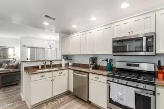 Photo #6: 6206608 Listing 