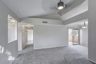 Photo #6: 6206895 Listing 