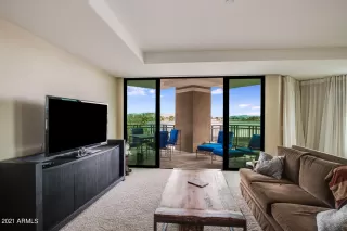 Photo #4: 6207000 Listing