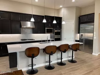 Photo #2: 6207159 Listing